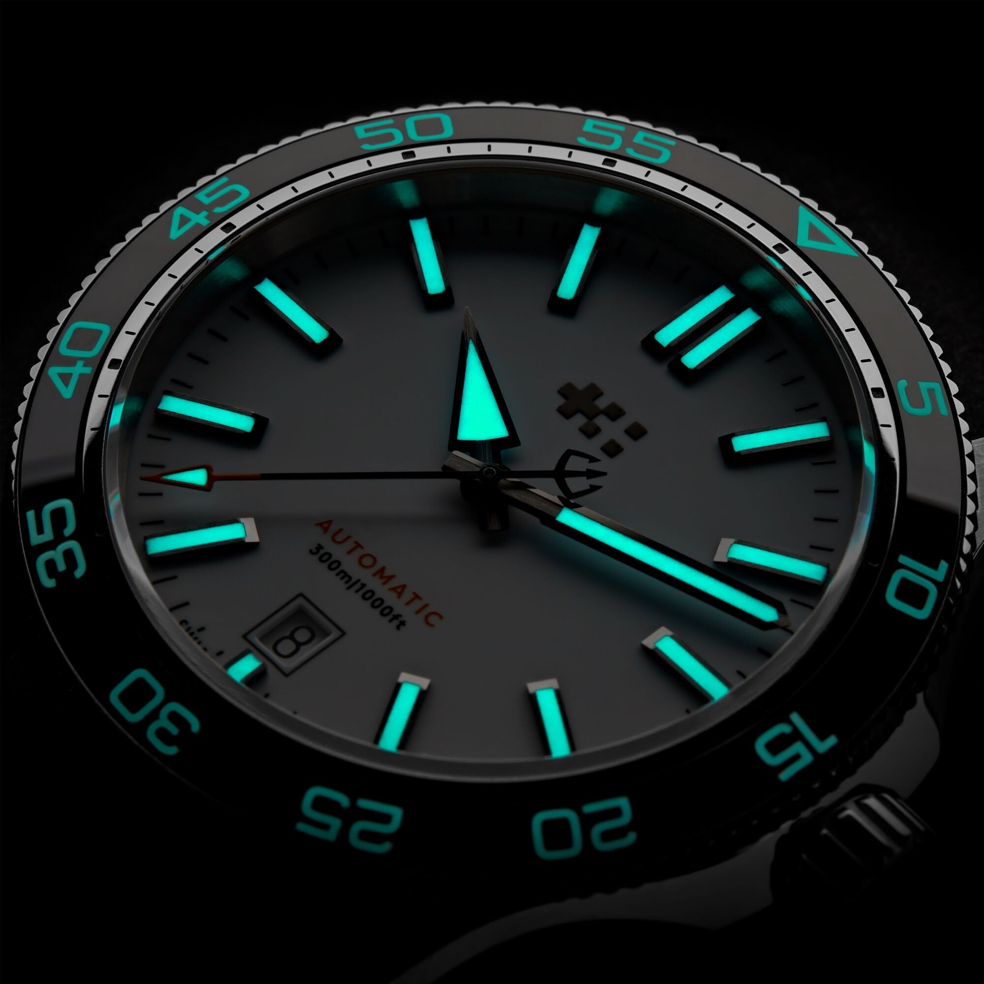 Christopher Ward C60 Trident Pro 300 - White - Consort Bracelet - Image