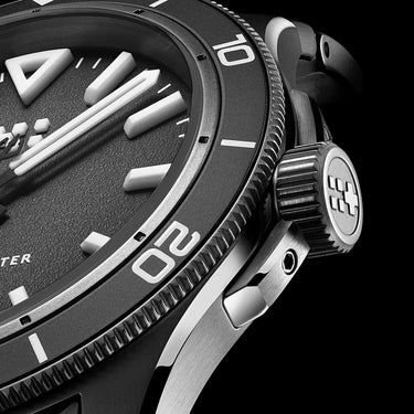 Christopher Ward C60 Trident LumiÃ¨re - Black - Image