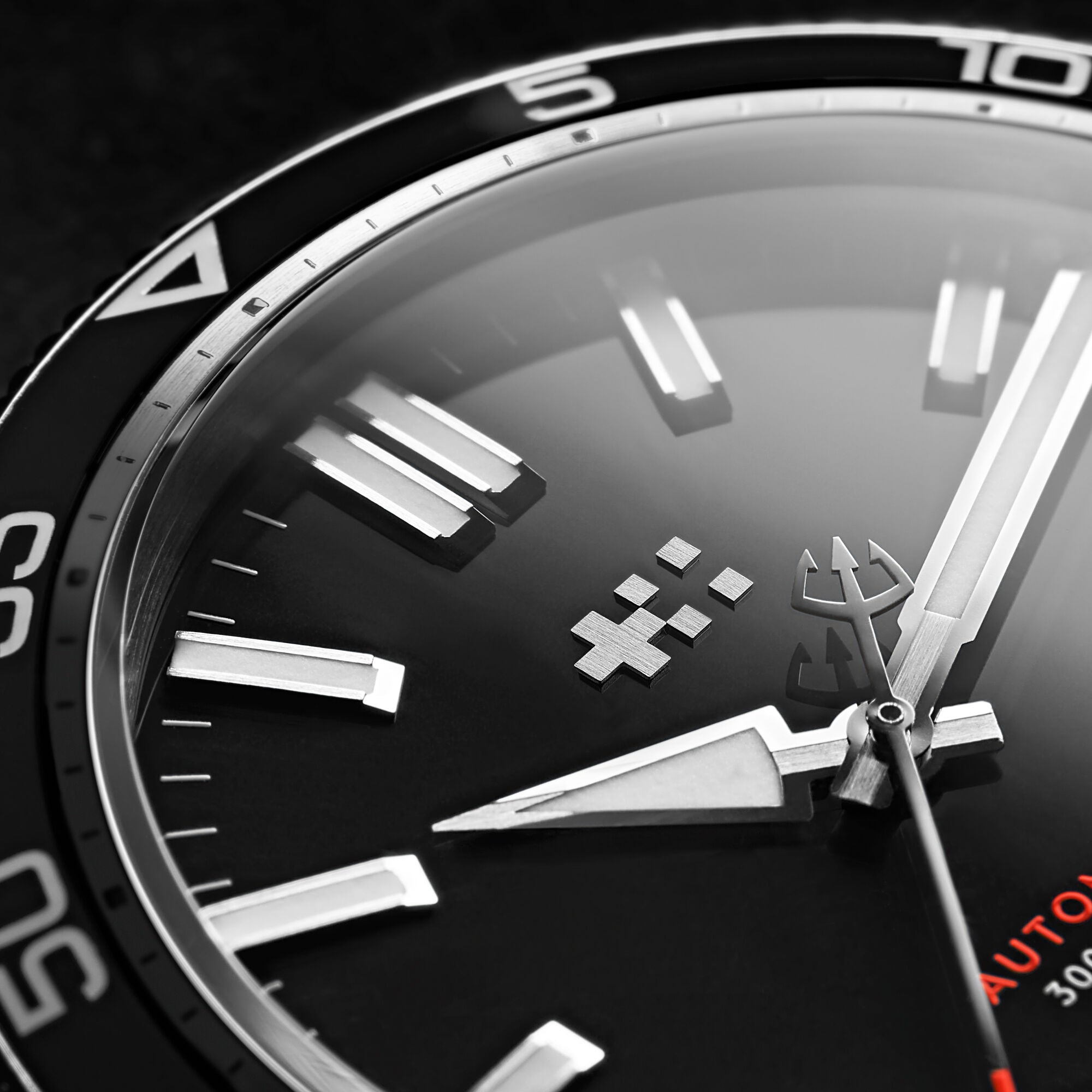 Christopher Ward C60 Trident Pro 300 - 42mm - Black - Image