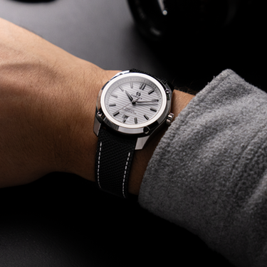FORMEX ESSENCE FortyOne Automatic Chronometer "Arctic White" 41 mm