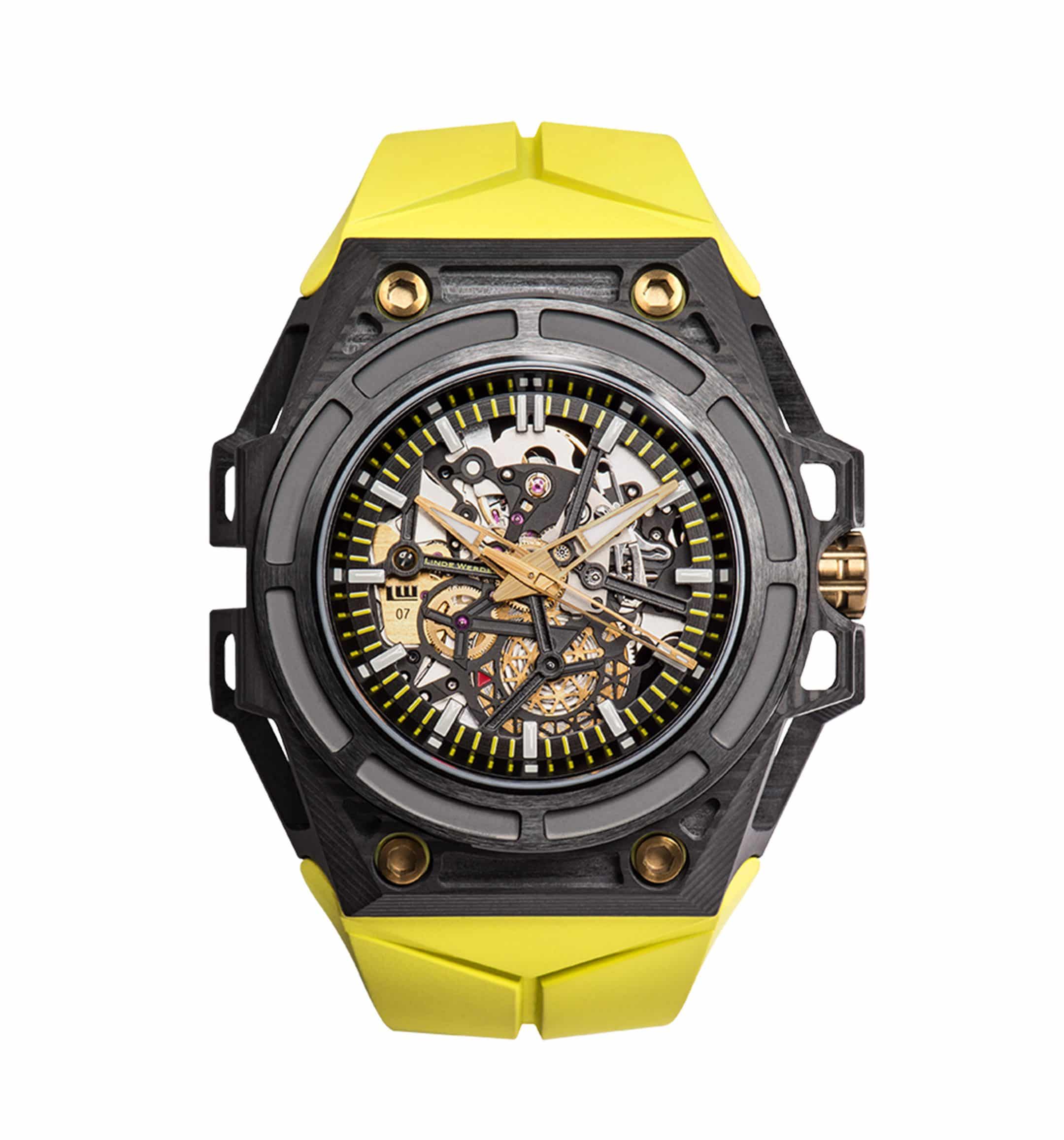 Linde Werdelin SPIDOLITE 3DTP CARBON – 3D MOVEMENT
